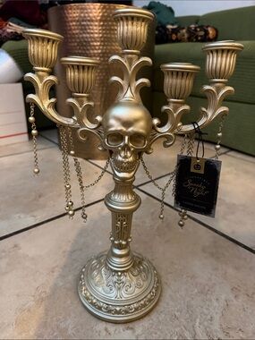 Decorative Skull Candelabra - Gold -nwt